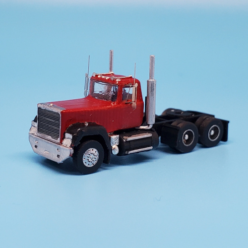 Bulldog Superliner day cab tractor